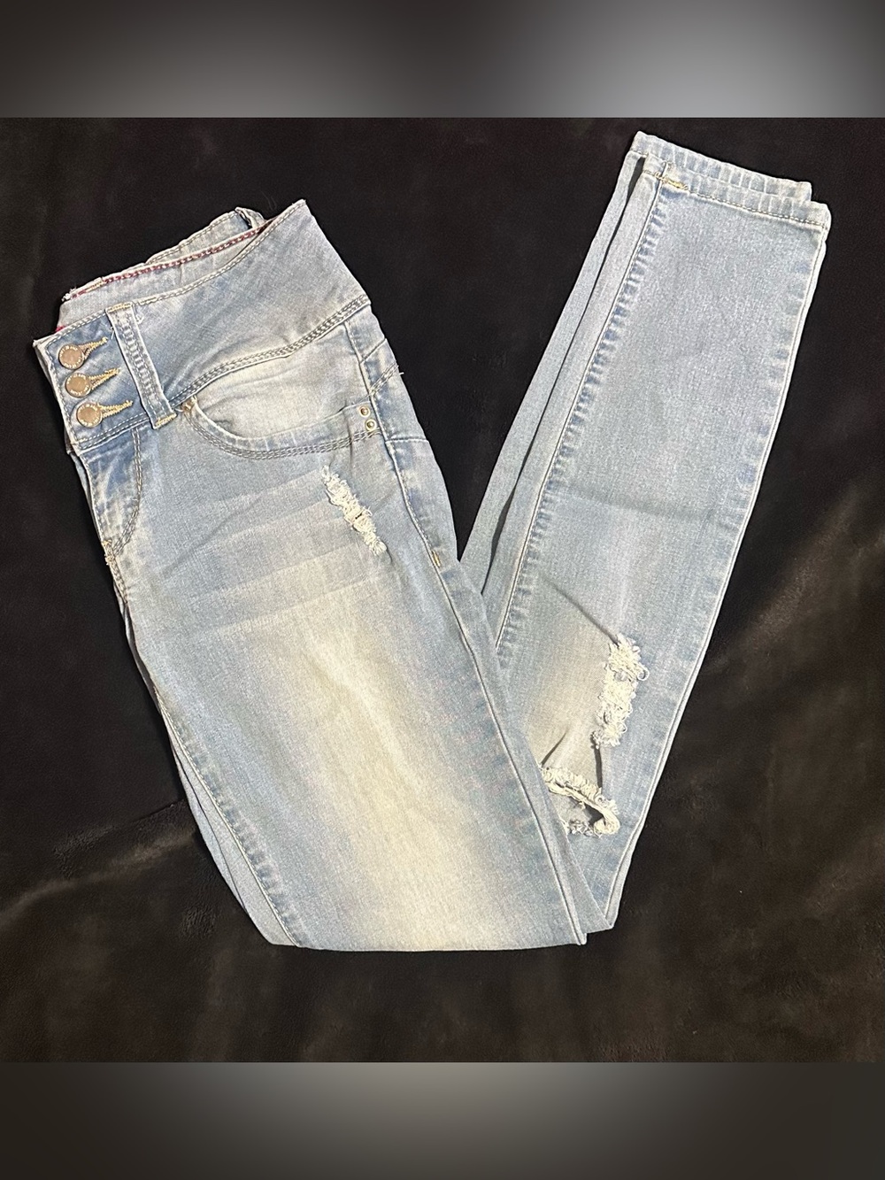 Light Wash Distressed Skinny Jeans Women’s Size 7 Juniors Stretch Denim
